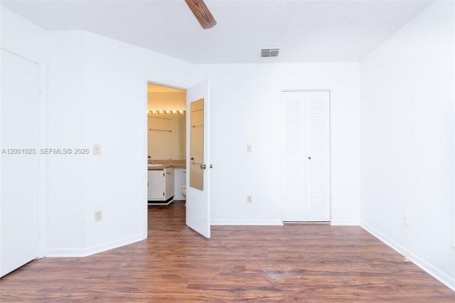 18310 NW 68th Ave L, Hialeah, FL 33015