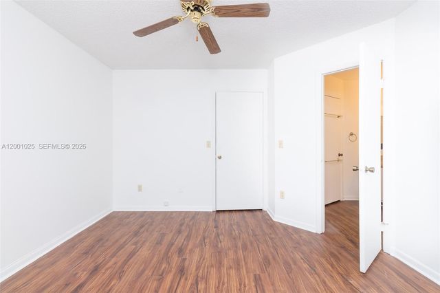 18310 NW 68th Ave L, Hialeah, FL 33015