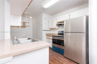 18310 NW 68th Ave L, Hialeah, FL 33015