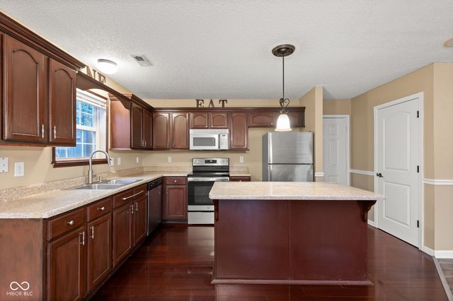 9708 Gibbon Lane, Avon, IN 46123