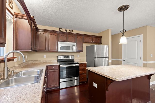 9708 Gibbon Lane, Avon, IN 46123