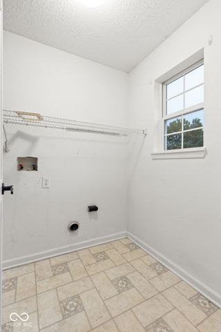 9708 Gibbon Lane, Avon, IN 46123
