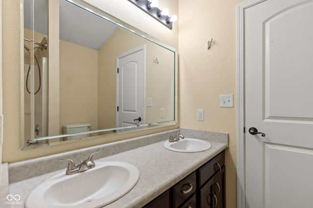 9708 Gibbon Lane, Avon, IN 46123