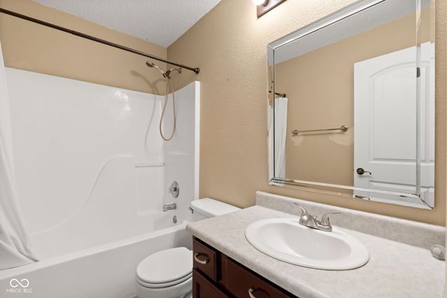 9708 Gibbon Lane, Avon, IN 46123