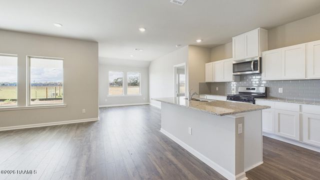 131 Lake Ridge Drive, Broussard, LA 70518