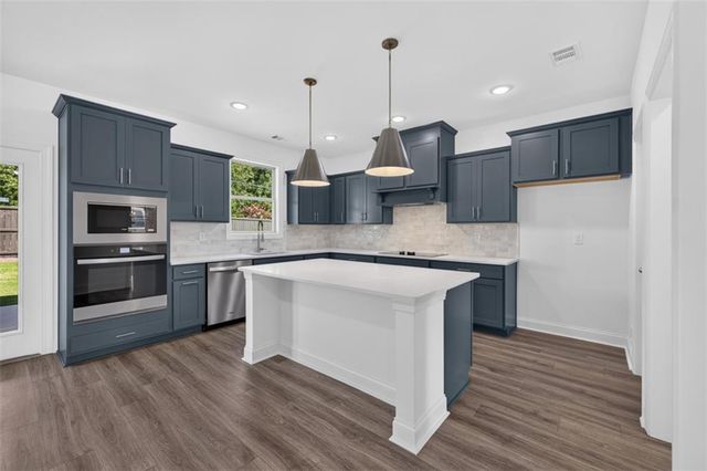 982 Homepark Circle, Buford, GA 30518