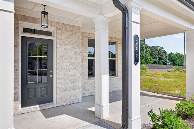 982 Homepark Circle, Buford, GA 30518