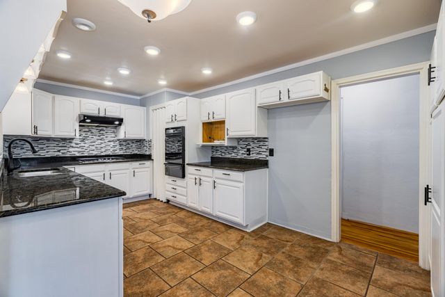 1205 Espanola Street NE, Albuquerque, NM 87110