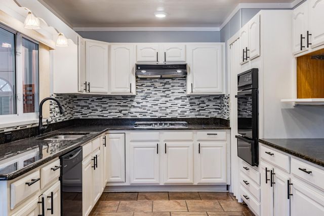 1205 Espanola Street NE, Albuquerque, NM 87110