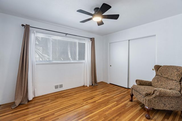 1205 Espanola Street NE, Albuquerque, NM 87110