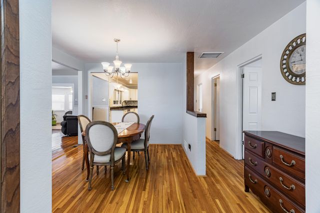 1205 Espanola Street NE, Albuquerque, NM 87110