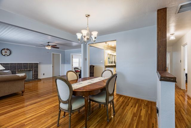 1205 Espanola Street NE, Albuquerque, NM 87110