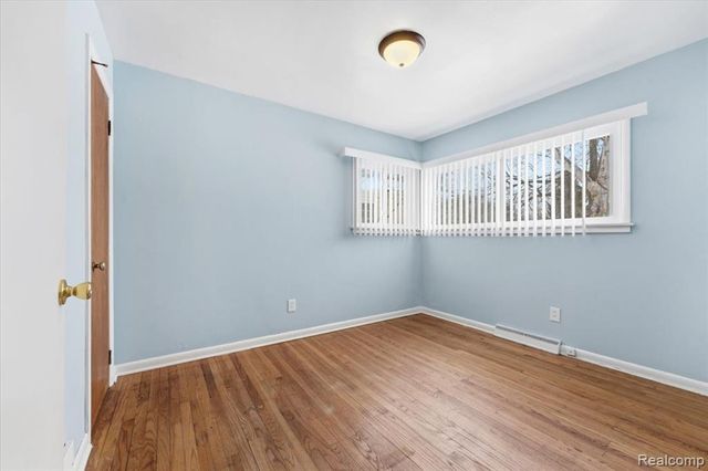 28706 Southpointe Road, Grosse Ile, MI 48138