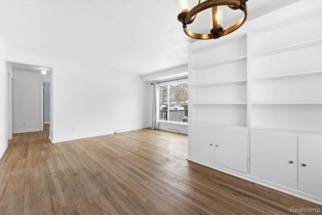 28706 Southpointe Road, Grosse Ile, MI 48138