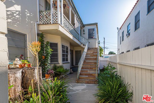 610 N Spaulding Avenue, Los Angeles, CA 90036