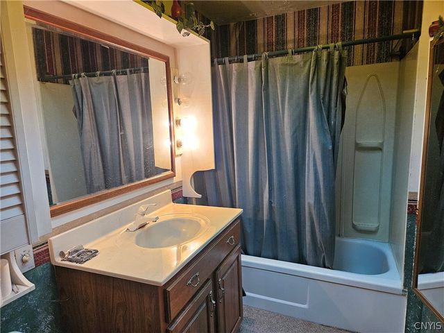 351 Lillian Avenue, Syracuse, NY 13206