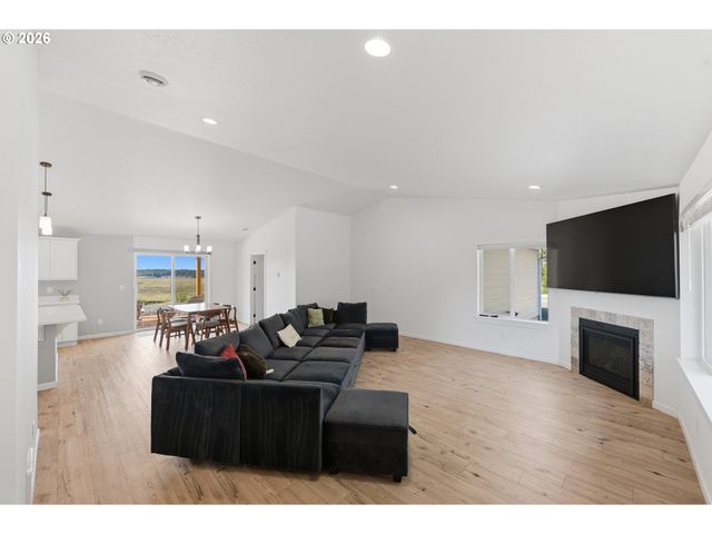 88362 PEDERSON Dr, Bandon, OR 97411