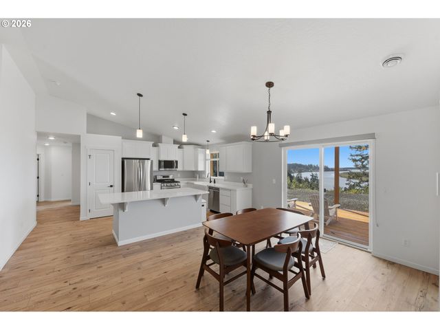 88362 PEDERSON Dr, Bandon, OR 97411