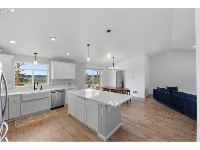 88362 PEDERSON Dr, Bandon, OR 97411