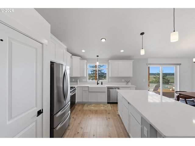 88362 PEDERSON Dr, Bandon, OR 97411