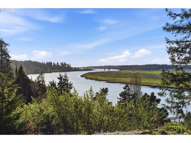 88362 PEDERSON Dr, Bandon, OR 97411