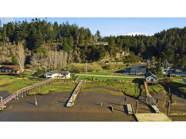 88362 PEDERSON Dr, Bandon, OR 97411