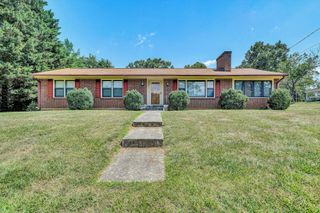 5401 Warwood DR, Roanoke, VA 24018