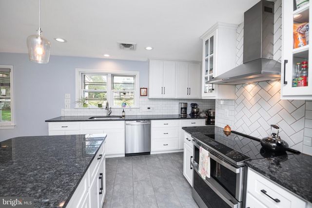 1409 KUTZ DR, Pottstown, PA 19465
