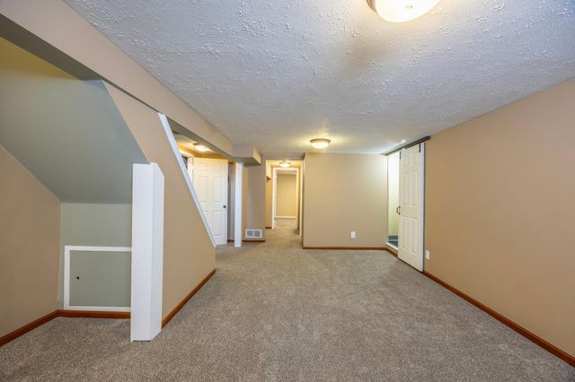3681 Kenny Lane, White Bear Lake, MN 55110
