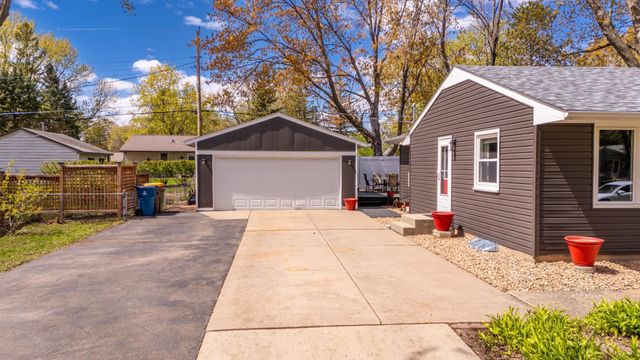 3681 Kenny Lane, White Bear Lake, MN 55110