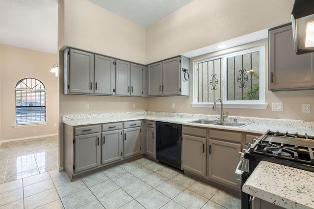 7712 Redwood Drive NW, Albuquerque, NM 87120