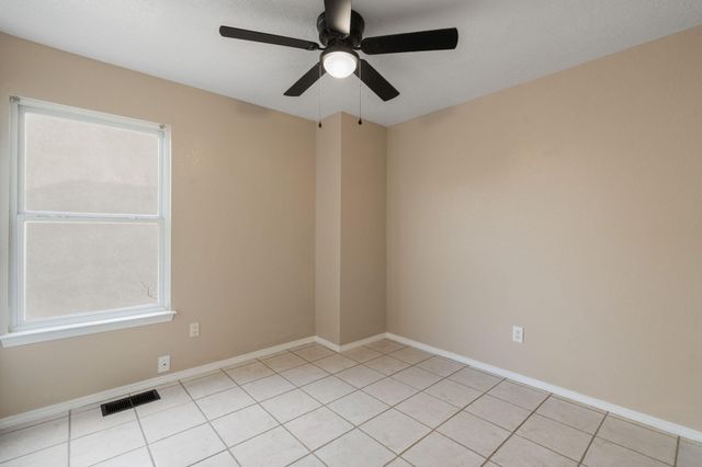7712 Redwood Drive NW, Albuquerque, NM 87120