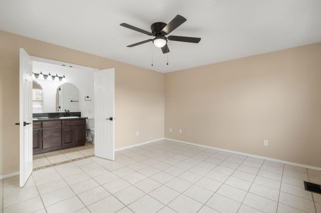 7712 Redwood Drive NW, Albuquerque, NM 87120