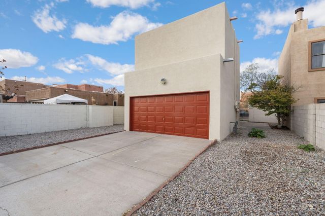 7712 Redwood Drive NW, Albuquerque, NM 87120