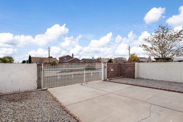 7712 Redwood Drive NW, Albuquerque, NM 87120