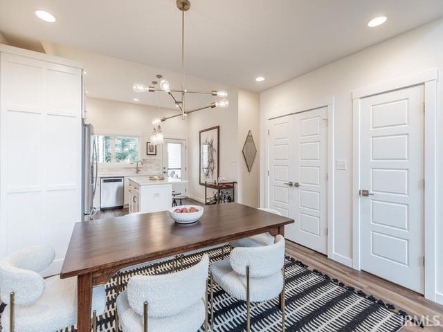 31 Jefferson Ave Ste 102, Evansville, IN 47713