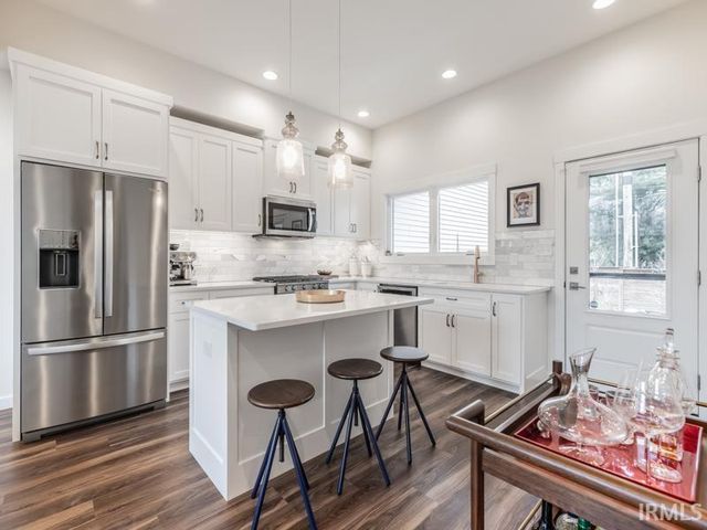 31 Jefferson Ave Ste 102, Evansville, IN 47713