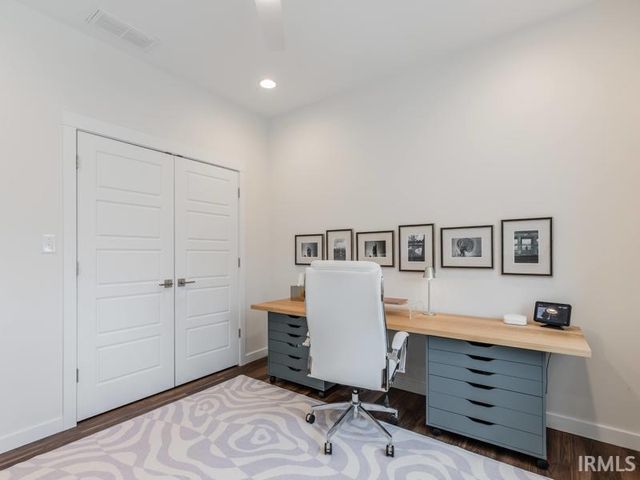 31 Jefferson Ave Ste 102, Evansville, IN 47713