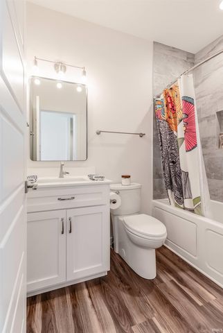 31 Jefferson Ave Ste 102, Evansville, IN 47713