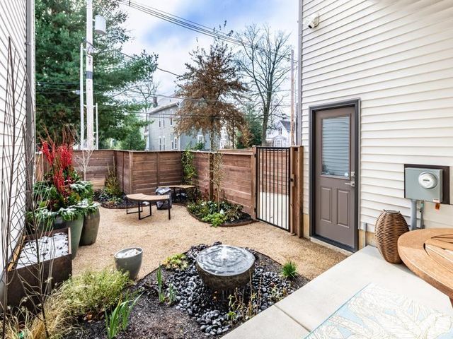 31 Jefferson Ave Ste 102, Evansville, IN 47713