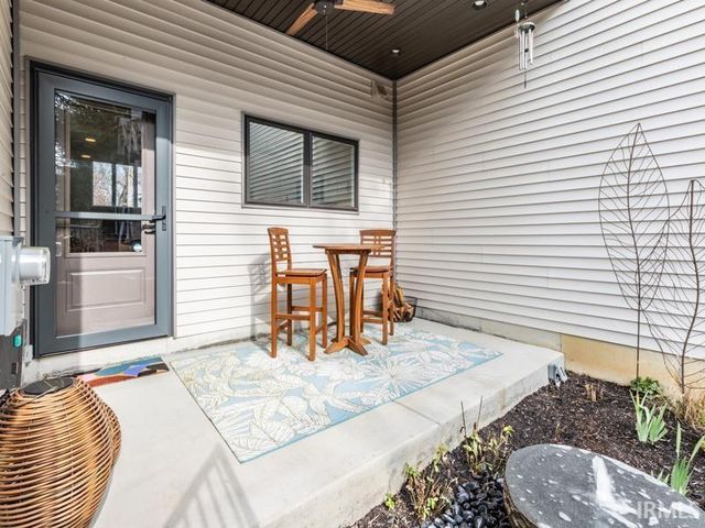 31 Jefferson Ave Ste 102, Evansville, IN 47713