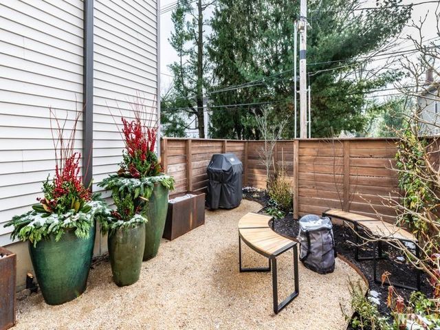 31 Jefferson Ave Ste 102, Evansville, IN 47713