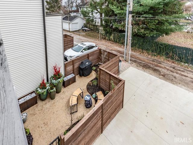 31 Jefferson Ave Ste 102, Evansville, IN 47713