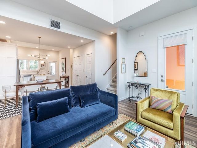 31 Jefferson Ave Ste 102, Evansville, IN 47713