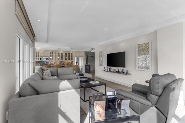 1980 S Ocean Dr 16Q, Hallandale Beach, FL 33009