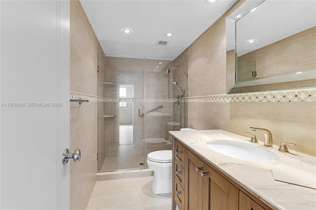 1980 S Ocean Dr 16Q, Hallandale Beach, FL 33009