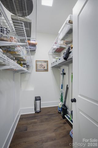4820 Glen Hollow Lane NE, Hickory, NC 28601