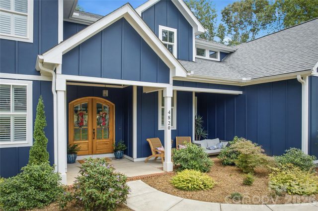 4820 Glen Hollow Lane NE, Hickory, NC 28601
