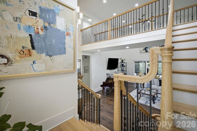 4820 Glen Hollow Lane NE, Hickory, NC 28601