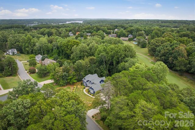 4820 Glen Hollow Lane NE, Hickory, NC 28601